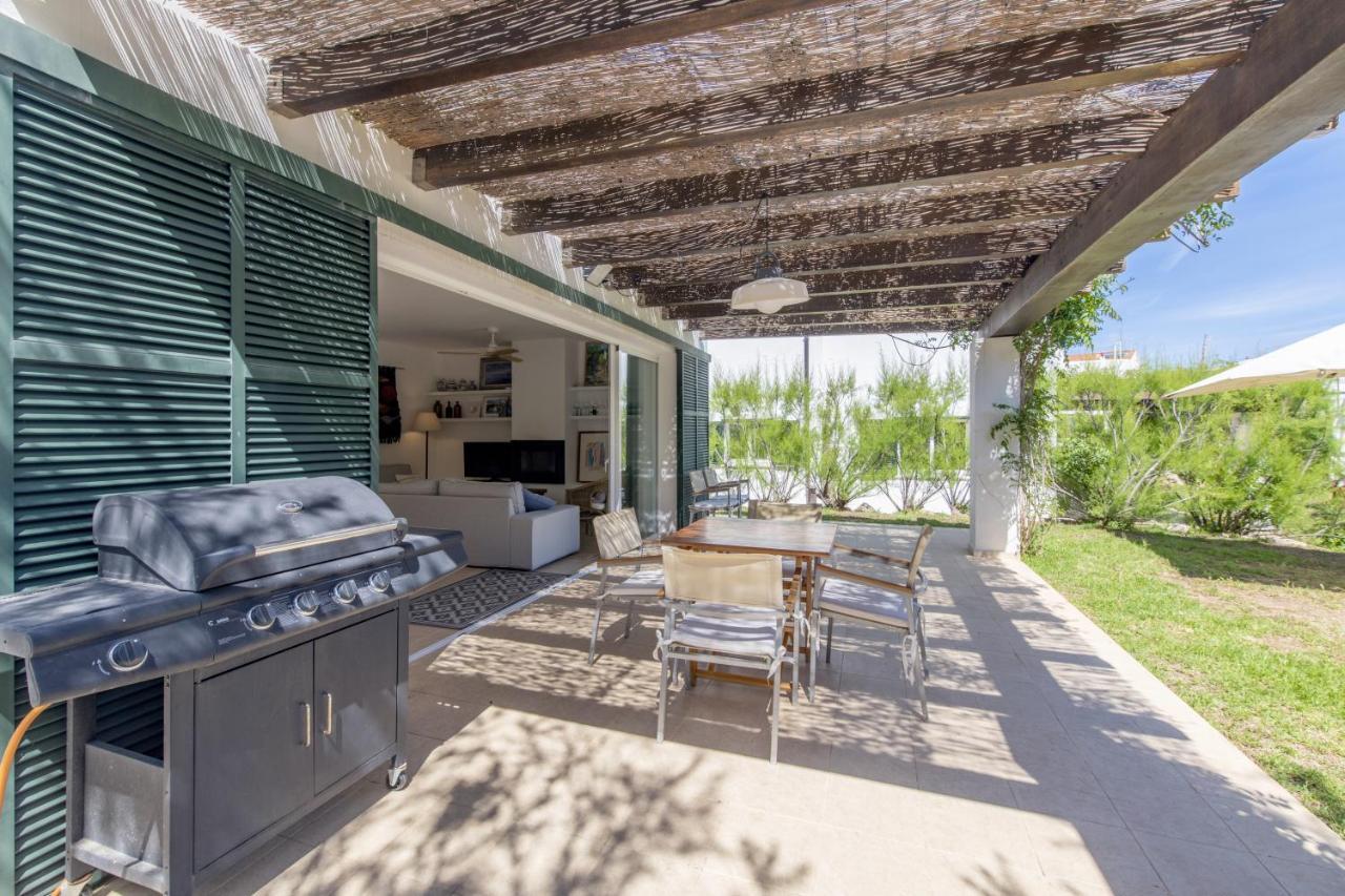 Villa Biniancolla Ginesta Esterno foto